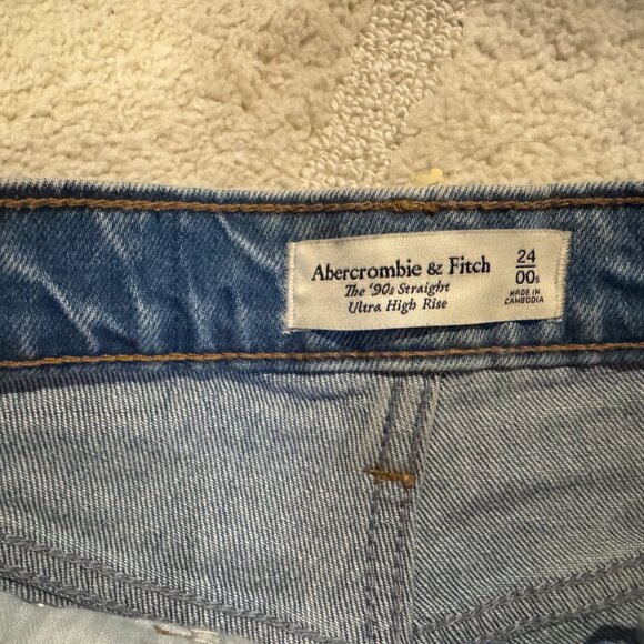 Abercrombie & Fitch The 90s Straight Ultra High Rise - Short - Picture 5 of 11